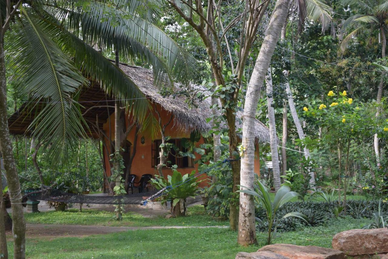 Lakeside Cabana Tissamaharama Exterior photo